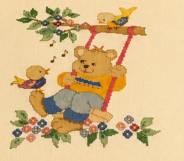 Dove nasce un canto — particolare del ricamo Nevia Art